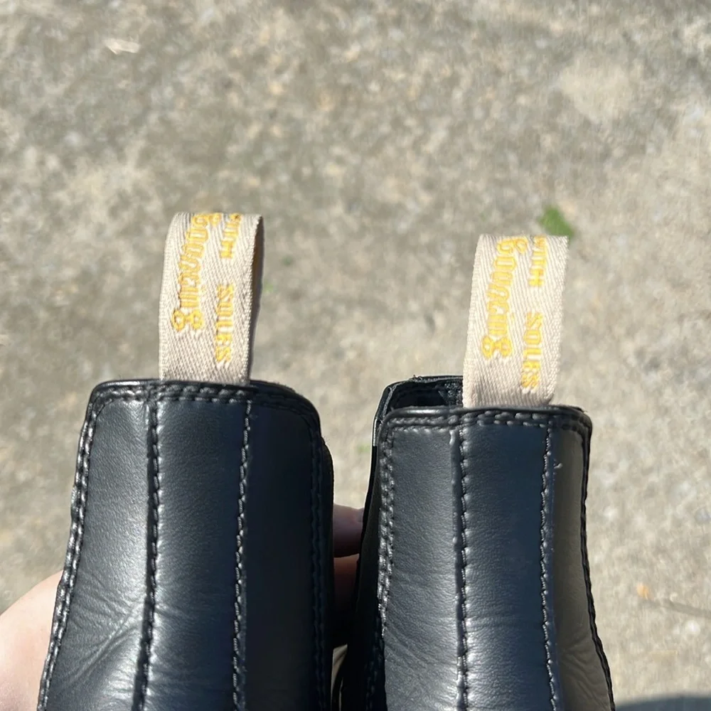 Like new vegan leather doc martens 2976 - Picture 6 of 6
